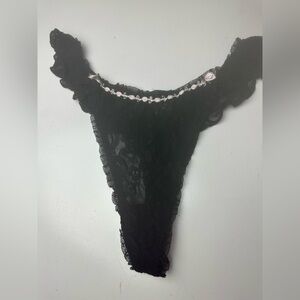 CLAIRE PETTIBONE Black Vintage Ruffle Lace Embroidered Floral Design Panties M